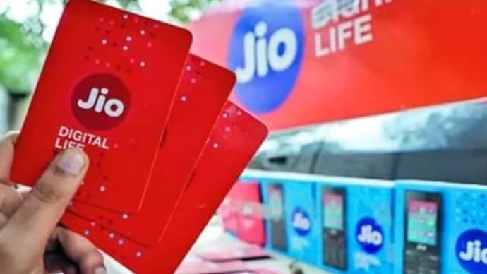 Dear Jio,

Two Suggestions:

- Most Indians have Wifi access. Senior Citizens use Wifi mostly. Please provide an affordable 1 GB per day plan with options to choose (28 days onwards). Also a yearly plan.

- Provide affordable Voice only plans for less than ₹100 every month.