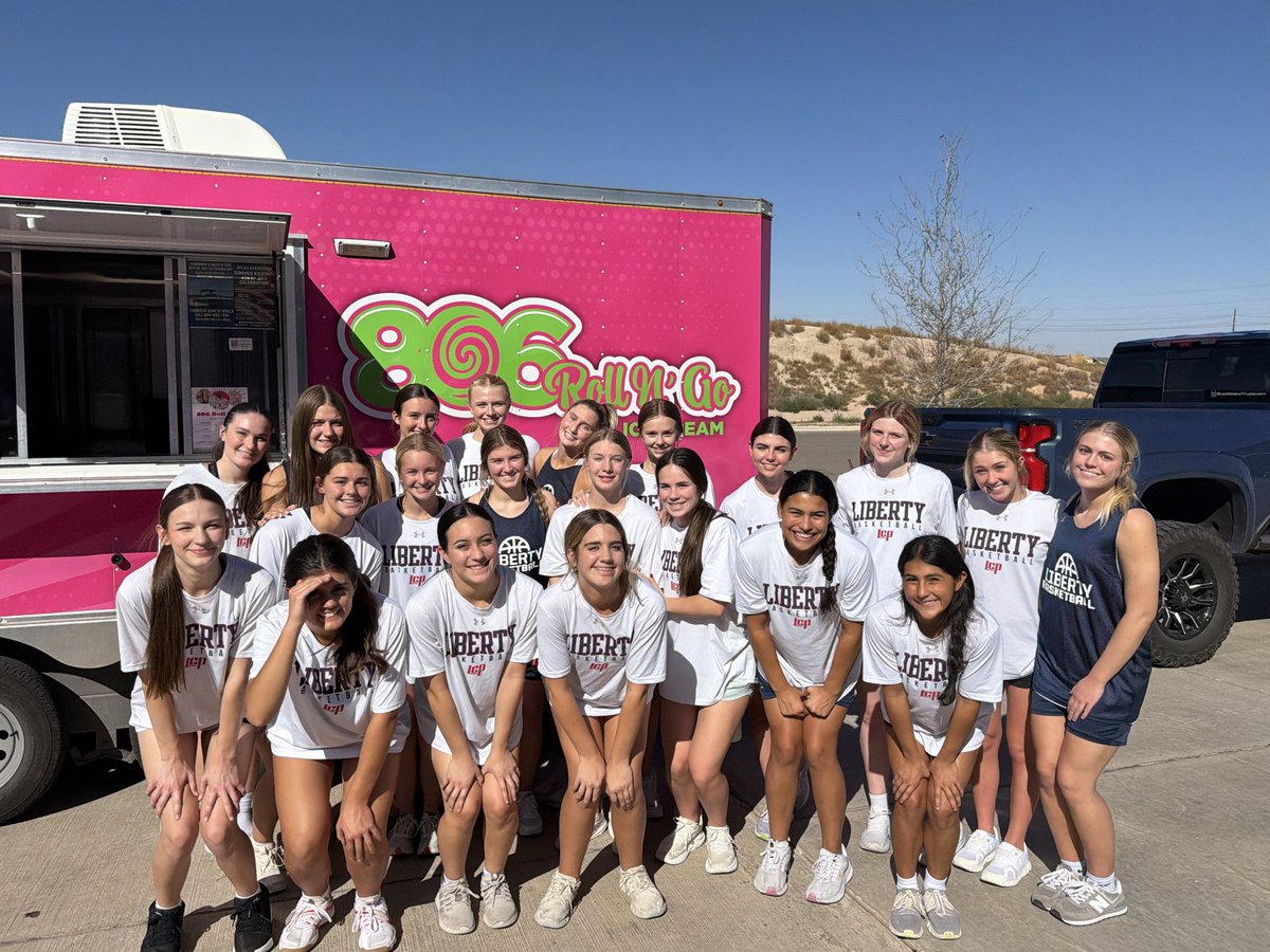 Because it is a national holiday.. celebrated with a sweet treat after an early morning and great lift this afternoon. 💪🏼

Happy basketball season! ❤️🏀