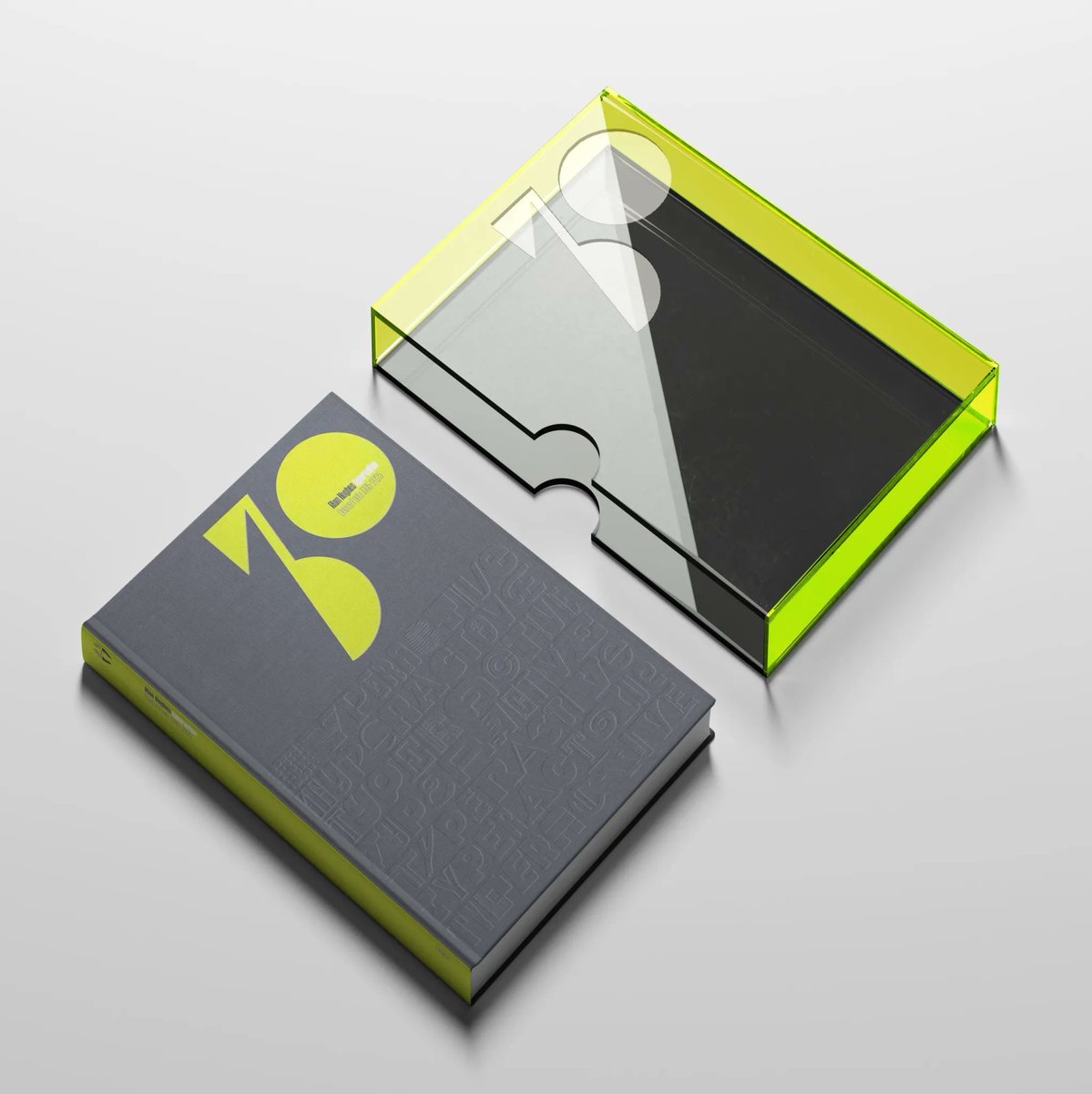 rianhughes's tweet image. A nice piece on my Typeractive book in Print magazine tinyurl.com/567nn3v7 by Steve Heller in which I try and answer the questions: Why design type at all? Don't we have enough fonts already? (link to Kickstarter: kck.st/4o08Oot ) #typography #logo #printmagazine