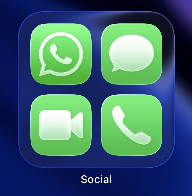 muhsinlk's tweet image. Is green the official color for my social apps circle?