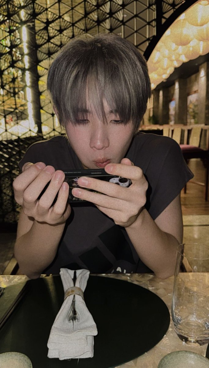 KCH3078's tweet image. ไม่มีไร วางคู่กันเฉยๆ