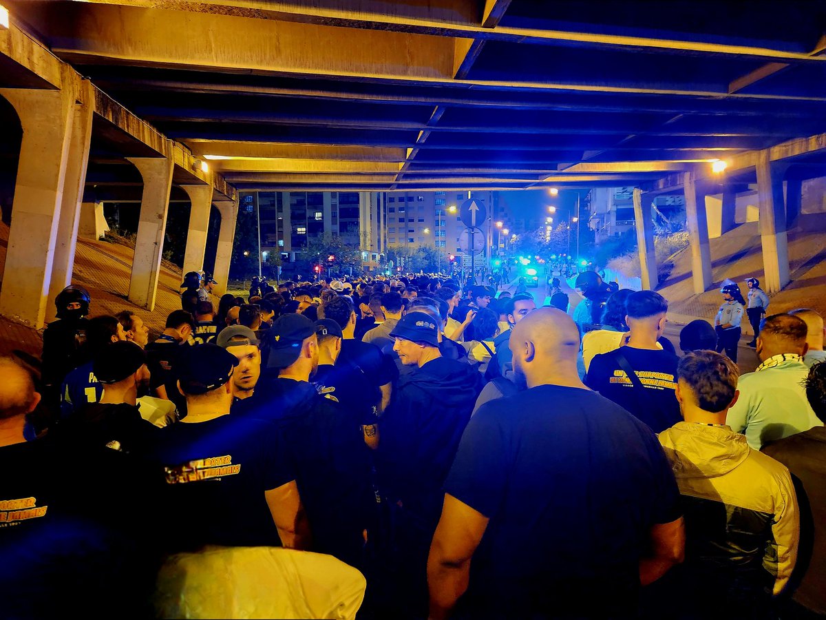 refen84's tweet photo. 1899Fans on tour 
#SportingOM https://t.co/fzs9oS43RX