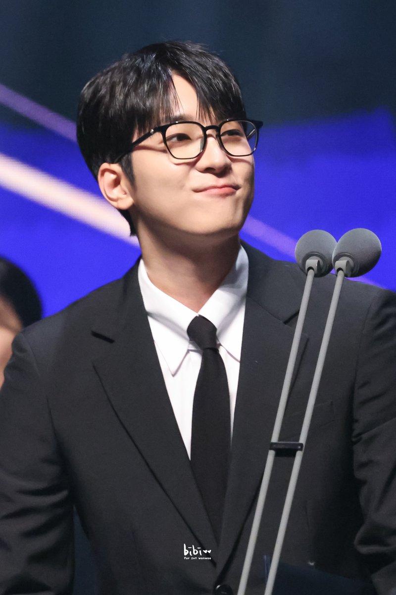 251023 대중문화예술상

표정봐ㅋㅋ 너무 귀여워ㅋㅋㅋ

#원우 #WONWOO #ウォヌ #全圓佑
#세븐틴⁠ #SEVENTEEN⁠ ⁠