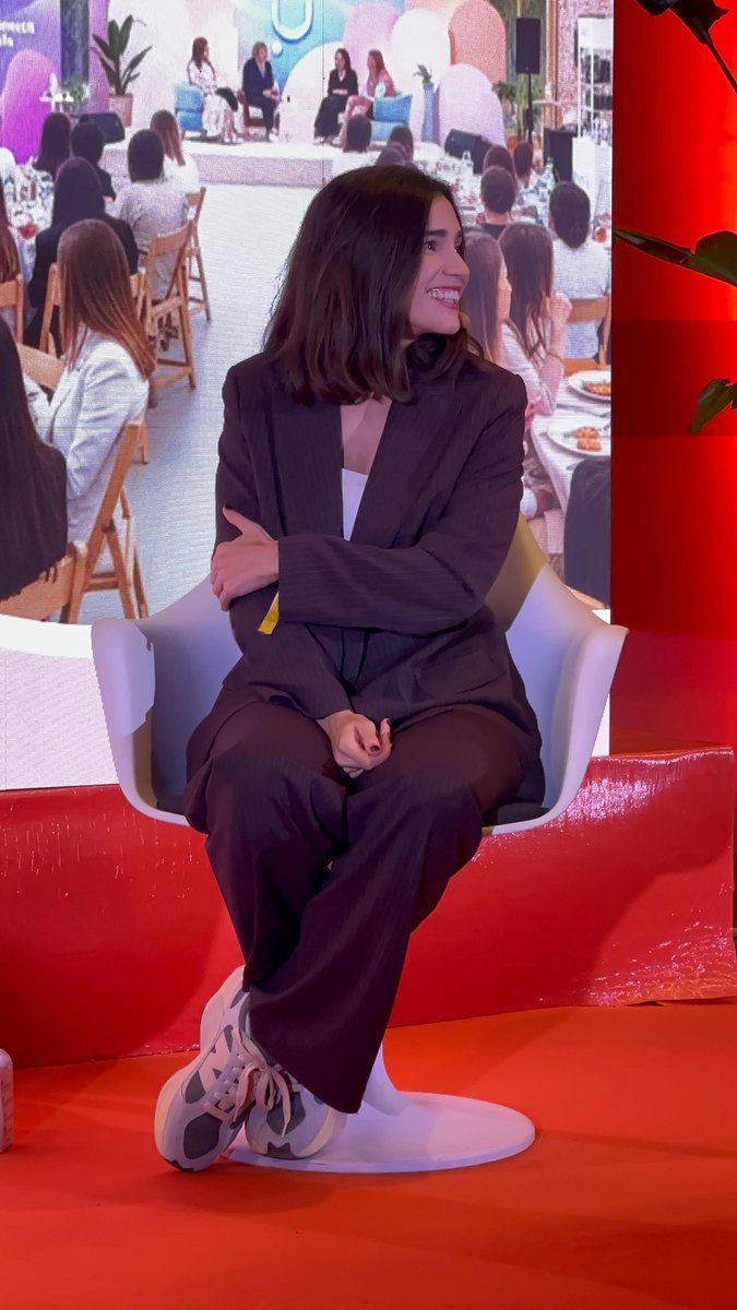 La pasada semana se celebraron los #Inspirational25 de la <a href="/IAB_Spain/">IAB Spain</a> , y entre las distintas ponencias que se organizaron brilló con luz propia la charla de nuestros compañeros de <a href="/upeka_oficial/">Upeka</a>, con <a href="/taniallasera/">⚡️Tania Llasera⚡️</a>  a la cabeza. 

¡Enhorabuena equipo!