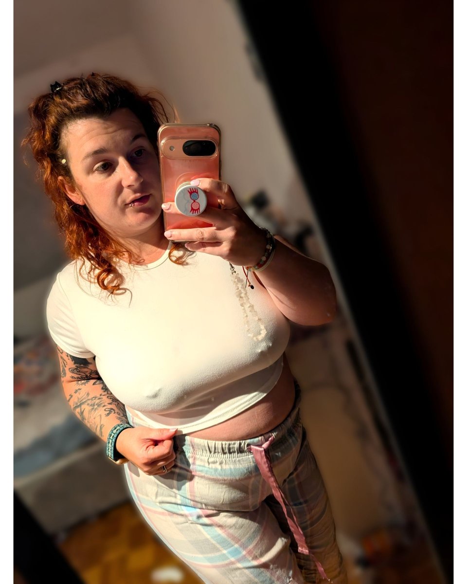 MsAliceFury's tweet photo. Comfy casual 😛 https://t.co/Xd92iUOt57