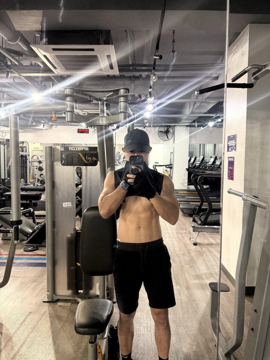 weebinuya's tweet image. 💪💪💪💪