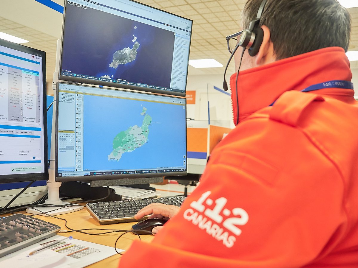 Asistido y trasladado un hombre en estado grave tras una inmersión de submarinismo en Tías #Lanzarote

Más información⬇️ www3.gobiernodecanarias.org/noticias/asist…