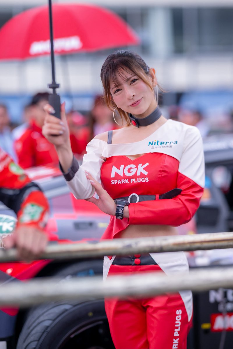 HirotakeKuga's tweet photo. #SUPERGT Rd.7 2025.10.19
スタート進行

#葉月美優 さん (@miumiu0055)
撮影ありがとうございました🙇🏻‍♂️

#スーパーGT #supergt2025
#NISMONDDP
#Niterra #MOTUL
#NGKSPARKPLUGSAmbassador
#NGKスパークプラグアンバサダー
#RA #レースアンバサダー
#RQ #レースクイーン https://t.co/G6EjX1WhWS