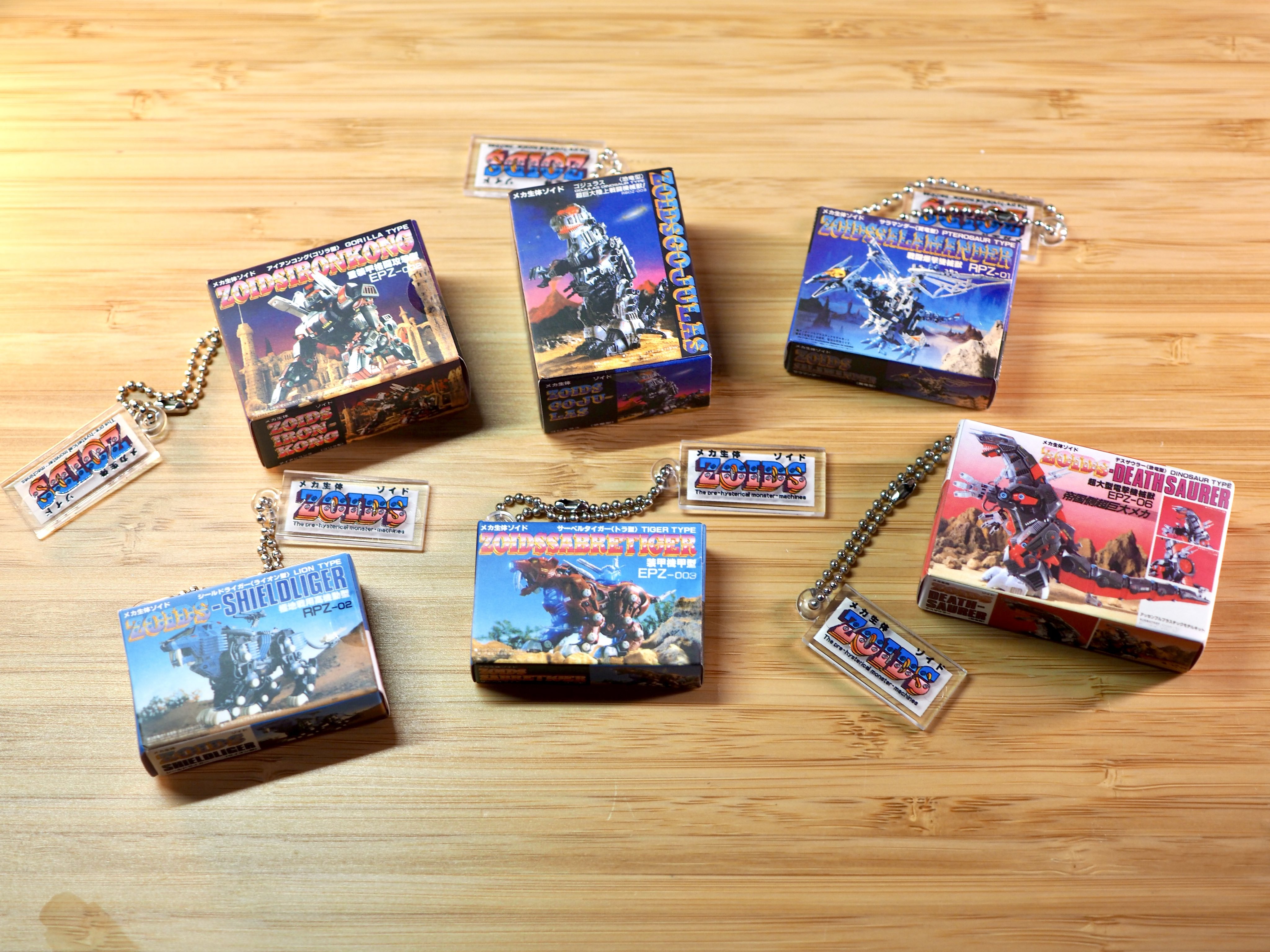 ゾイド　ガチャ 玩具「ZOIDS」の初期パッケージがミニチュアガチャになって10月