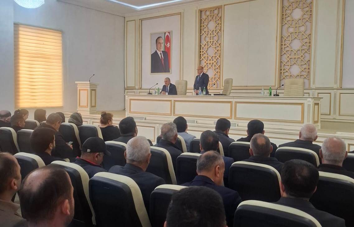 Ağdam rayonunda fəaliyyət göstərən #vergi ödəyiciləri ilə görüş keçirilib.

Ətraflı - shorturl.at/Z8aKR

#DövlətVergiXidməti #Vergilər #TaxAz #TaxesGovAz