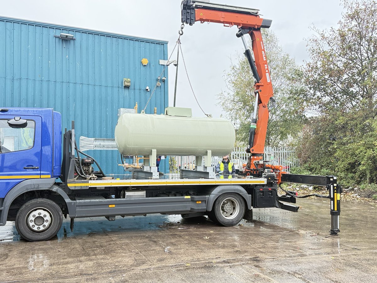SimplyLpg's tweet photo. Another seamless installation by our LPG Engineers PVS at one of our new customers who is now enjoying the Simply LPG Difference.

Initial installation of a 1 x 2200 Litre FLT Skid Unit to service the 8 on site FLTs who now all run on LPG with on board self fillable cylinders 👍 https://t.co/oiBaOYKcCa