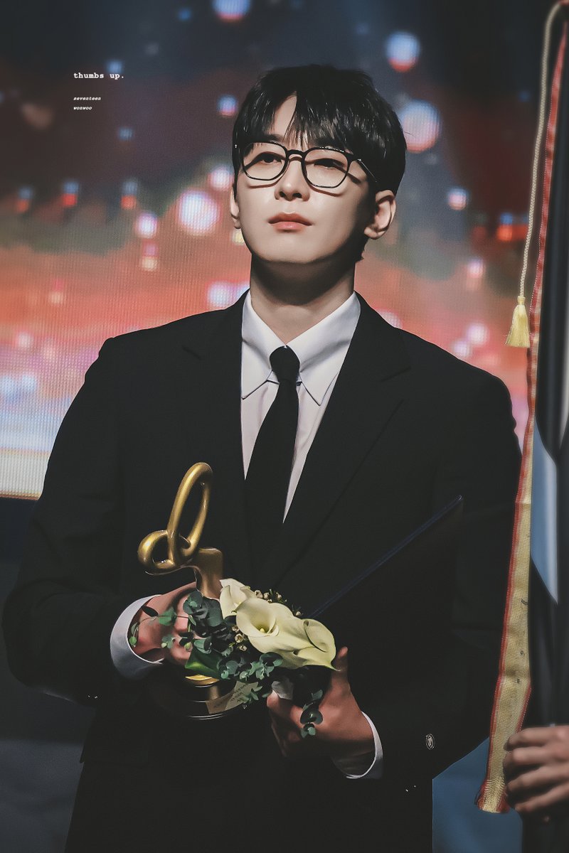 thumbsup_717's tweet photo. 🏆 #원우 #세븐틴 https://t.co/4XK2wHCNwW