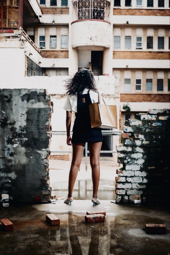 Our genuine leather tote, crafted to carry your story.  

#themodernus