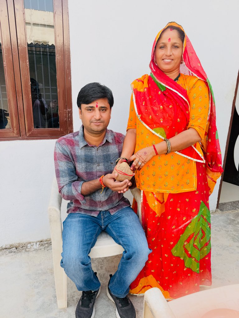 आप सभी को भाई-बहन के स्नेह के पर्व ‘भैया-दूज’ की हार्दिक शुभकामनाएं।
#bhaidooj