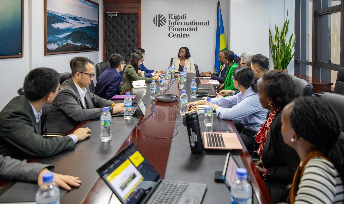 Kigali_IFC's tweet image. On the sidelines of #MWC25, KIFC CEO @HortenseMudenge met with Mr. Hai Wu, Chairman of the China Internet Investment Fund (CIIF), and his delegation.

Discussions focused on exploring collaboration opportunities between Rwanda and China’s digital investment ecosystem, as CIIF