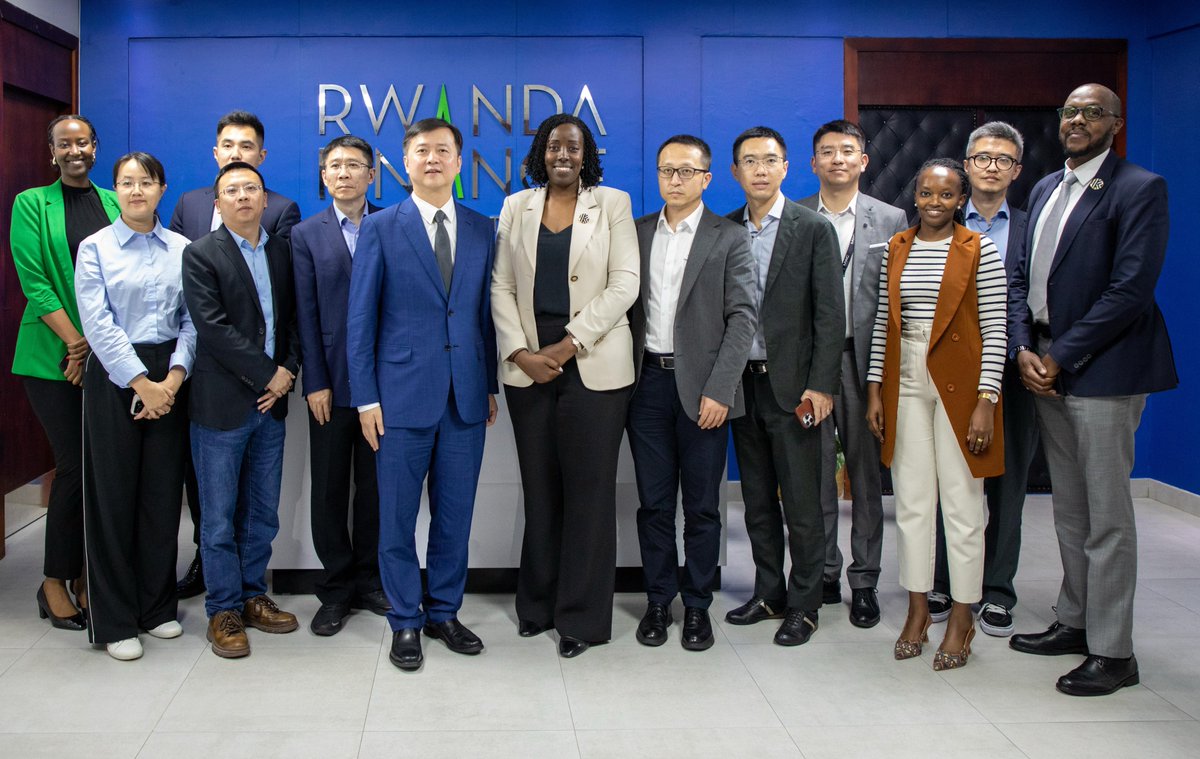 Kigali_IFC's tweet image. On the sidelines of #MWC25, KIFC CEO @HortenseMudenge met with Mr. Hai Wu, Chairman of the China Internet Investment Fund (CIIF), and his delegation.

Discussions focused on exploring collaboration opportunities between Rwanda and China’s digital investment ecosystem, as CIIF