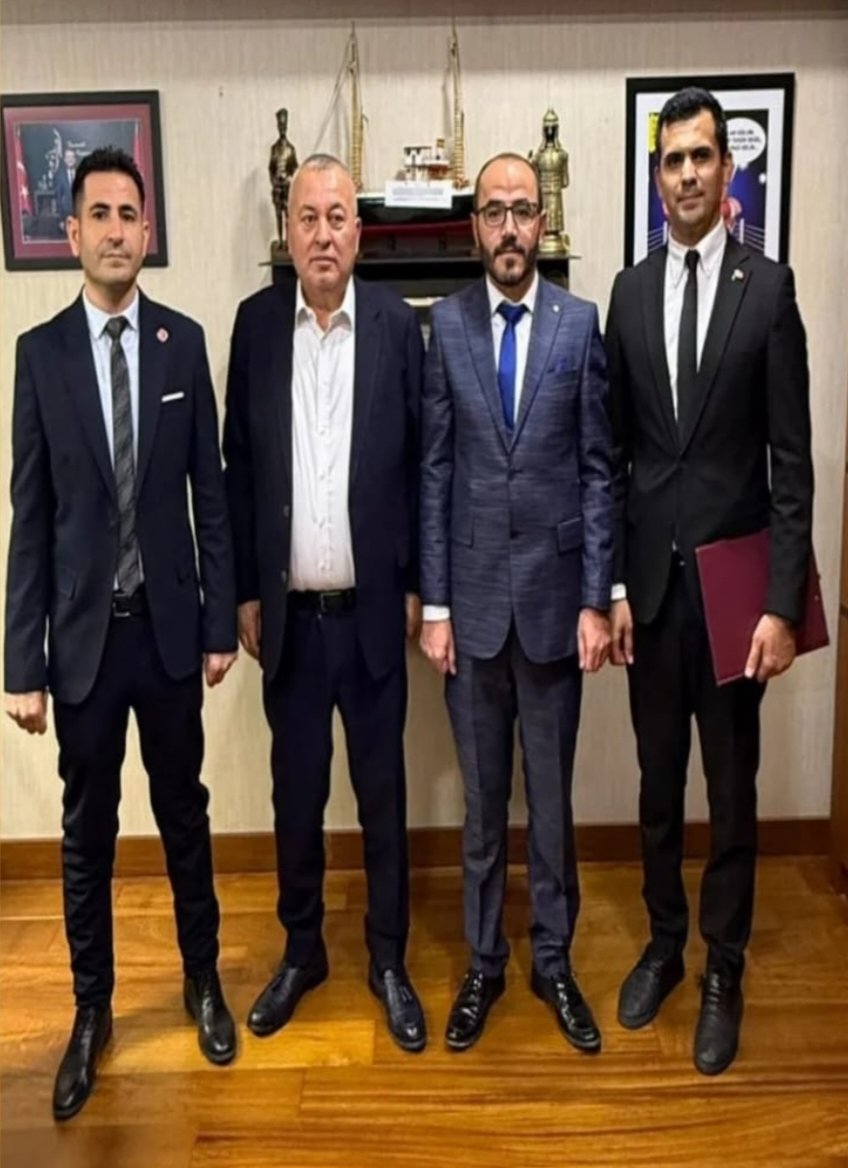 CHP İstanbul Milletvekili Sayın <a href="/cenginyurt52/">Cemal Enginyurt</a>, Sendikamız Genel Başkanı <a href="/Olcay_Celik/">Olcay Çelik</a> ve yönetim kurulumuz ile #TBMM'de bir araya gelerek #YardımcıHizmetlerSınıfı sorunlarının çözümü için gerekli mücadeleyi  ve desteği  vereceğini belirtmiştir.
Sayın vekilimize ilgi ve