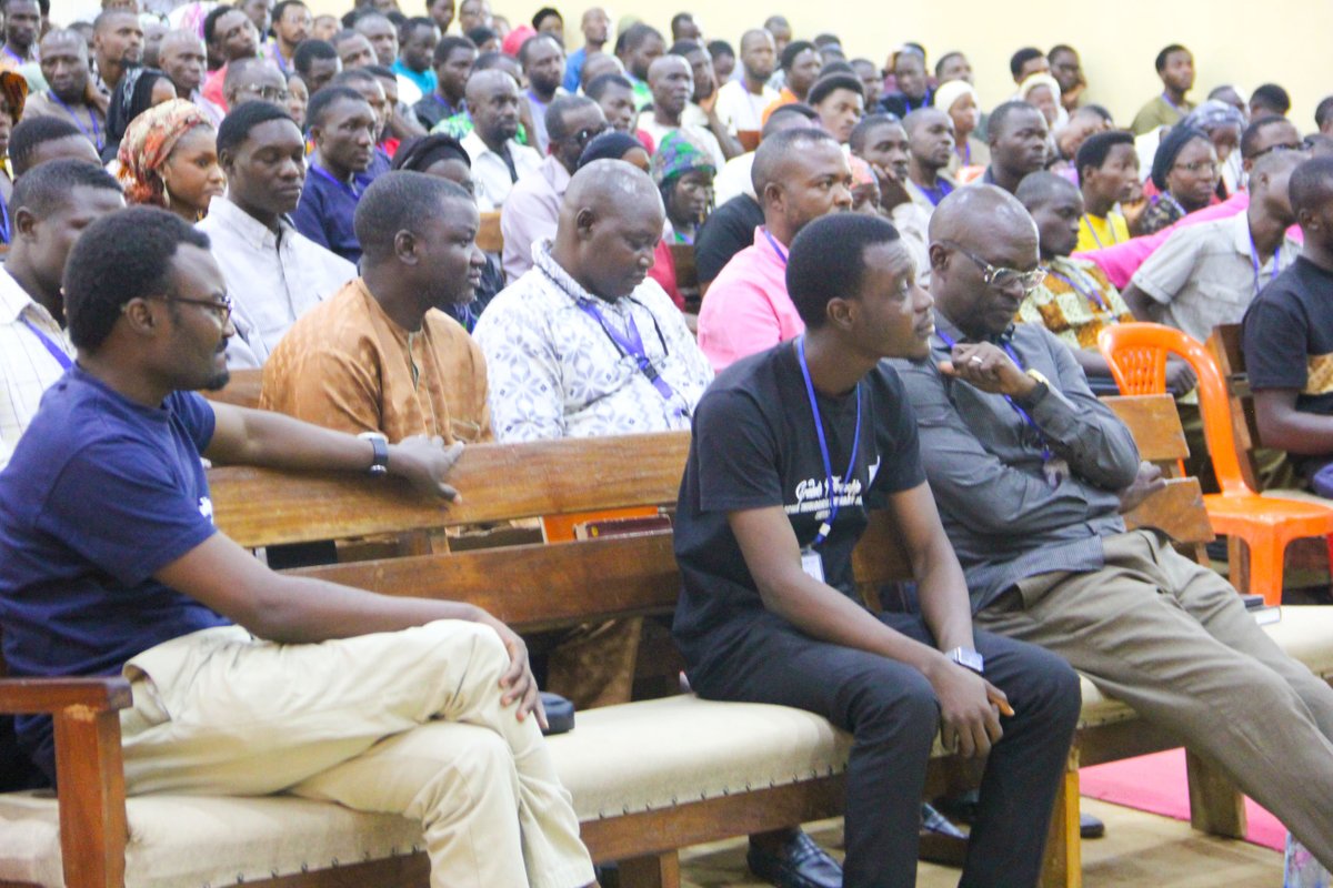 JET_Seminary80's tweet image. Graduate Week! day Three: A Reflective Theme Session!
It was a memorable conclusion to an inspiring week.
#GraduateWeek #TheologyBeyondTheWalls #JETSCommunity #FaithAndLearning #SeminaryLife #ChristianLeadership #JETSExperience #CommunityTransformation #TheologyInAction