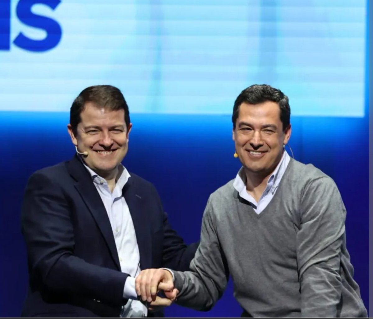 FonsiLoaiza's tweet image. Ayer, el presidente Juanma Moreno Bonilla tumbó la comisión de investigación sobre el escándalo del fallo en el cribado del cáncer de mama en Andalucía, y el presidente Mañueco tumbó la comisión de investigación sobre los incendios en verano en Castilla y León. El PP es la Mafia.