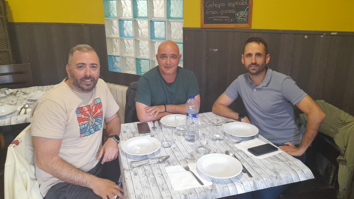 APQ Deportes sale del estudio y se va hasta el <a href="/rte_Elempalme/">El Empalme</a>, en Pervera. Hoy, la actualidad deportiva asturiana con <a href="/PacoGranda/">Paco Granda</a>, acompañado de <a href="/Lucho_Valera/">Luis Valera Collazo</a>, <a href="/pablodettori/">pablo detori riera</a> y <a href="/Dani_Castelao/">Dani Castelao</a> desde el 91.5 - 106.1FM, streaming en apqradio.es y en nuestra app.