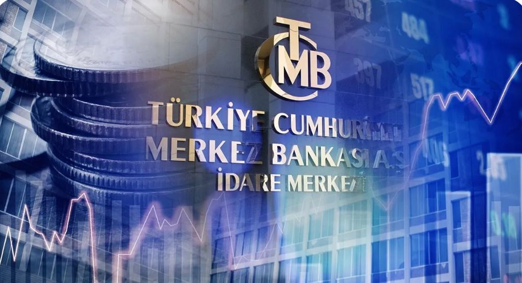 Türkiye Cumhuriyet Merkez Bankası (TCMB); Ekim ayı toplantısında, beklentilere paralel şekilde politika faizinde indirime gitti. Politika faizi olan bir hafta vadeli repo ihale faiz oranını 100 baz puan indirimle %39,5’e düşürdü.

Açıklama şöyle:
Para Politikası Kurulu (Kurul),