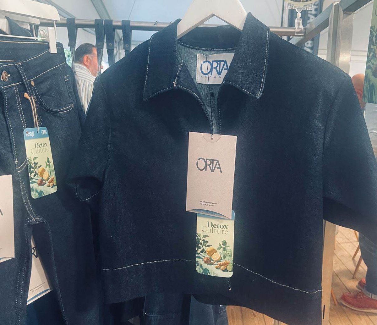 Turkish mill Orta’s new Climate Tech capsule mimics photosynthesis using a plant-based pigment. Early tests show promise.
insidedenim.com/News/173329?de…
#DenimInnovation #Sustainability #CO2Fabric