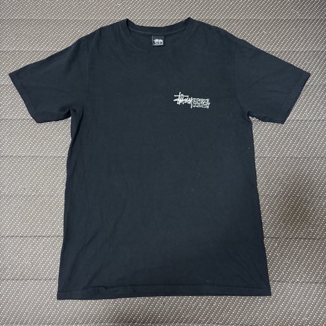 เสื้อ stussy แท้
size S 
ส่งต่อ 1590 บาท⭐️
#ส่งต่อเสื้อผ้ามือ2 #เสื้อผ้ามือสองสภาพดี #เสื้อผ้ามือสอง  #ส่งต่อ  #ส่งต่อCintage #ส่งต่อvghbkk #ส่งต่อstylist #ส่งต่อduexstudio #ส่งต่อstussy #stussyมือสอง #ส่งต่อเสื้อผ้ามือสอง #stussyมือสอง #ส่งต่อเสื้อผ้ามือสอง #เสื้อstussy