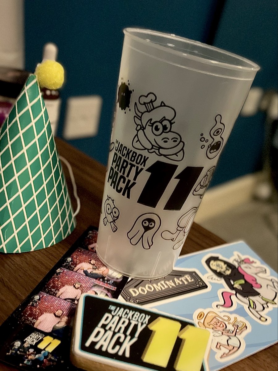 LyssateeTV's tweet image. [ad/invite] 200+ hours of streaming @jackboxgames and I STILL never would have guessed I’d end up at one of their events 🥹 HAPPY #11 Y’ALL 🥳 

Huge thank you to @itsnoxlumina for the invite and congrats to Jackbox Games for another banger party pack!