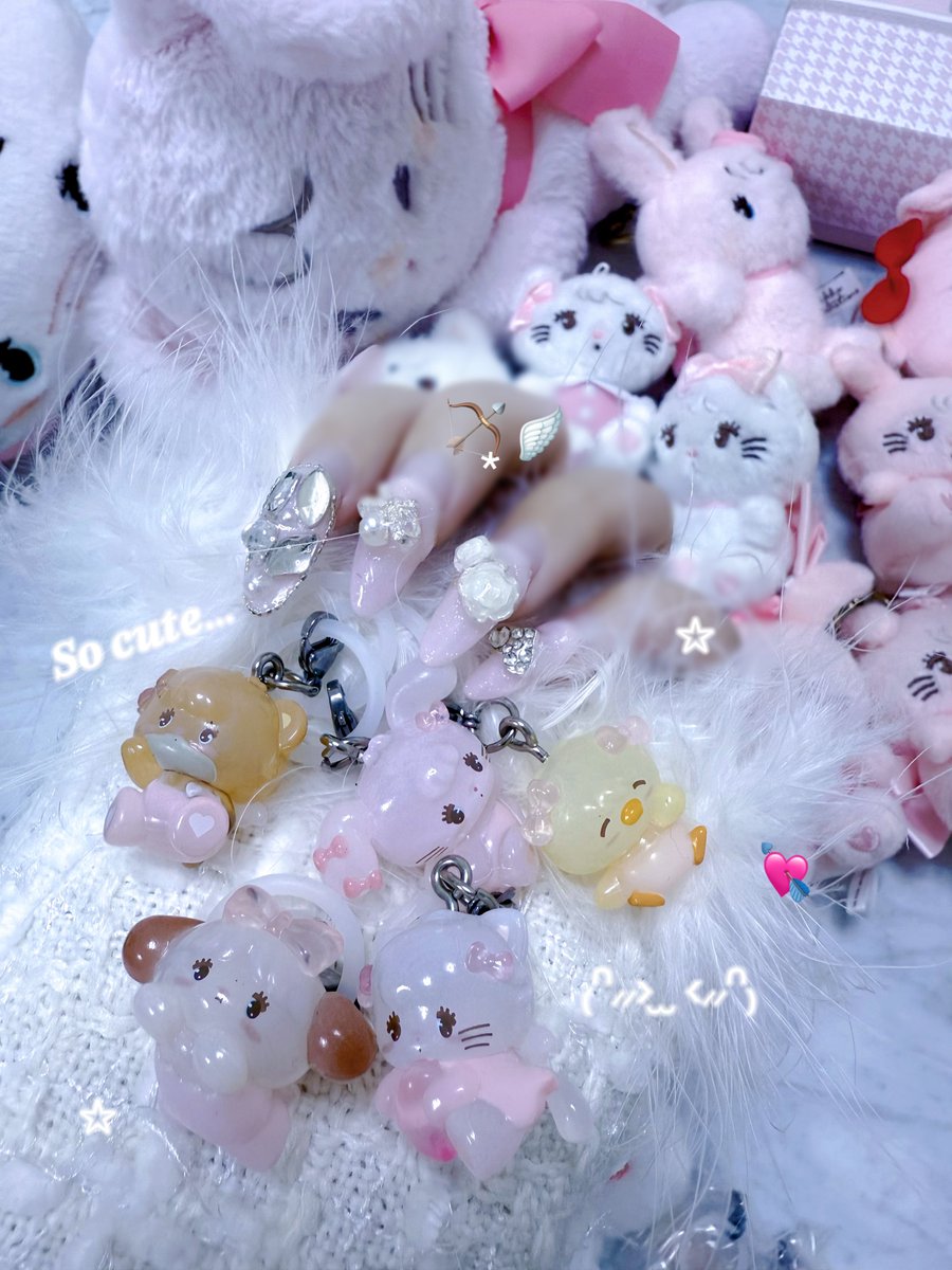 aa_chan37's tweet image. mikko めじるしアクセサリー2 初日コンプできなかったから近所で再チャレ💘 ラテひくまで帰れま🔟(ᐡɞ̴̶̷  ̫ ɞ̴̶̷ᐡ)♡➰🌟❕ 会社のデスクに置くリップ用と友達の分もある🏹🪽

#Lilalamode  #mikkoillustrations  #mikko