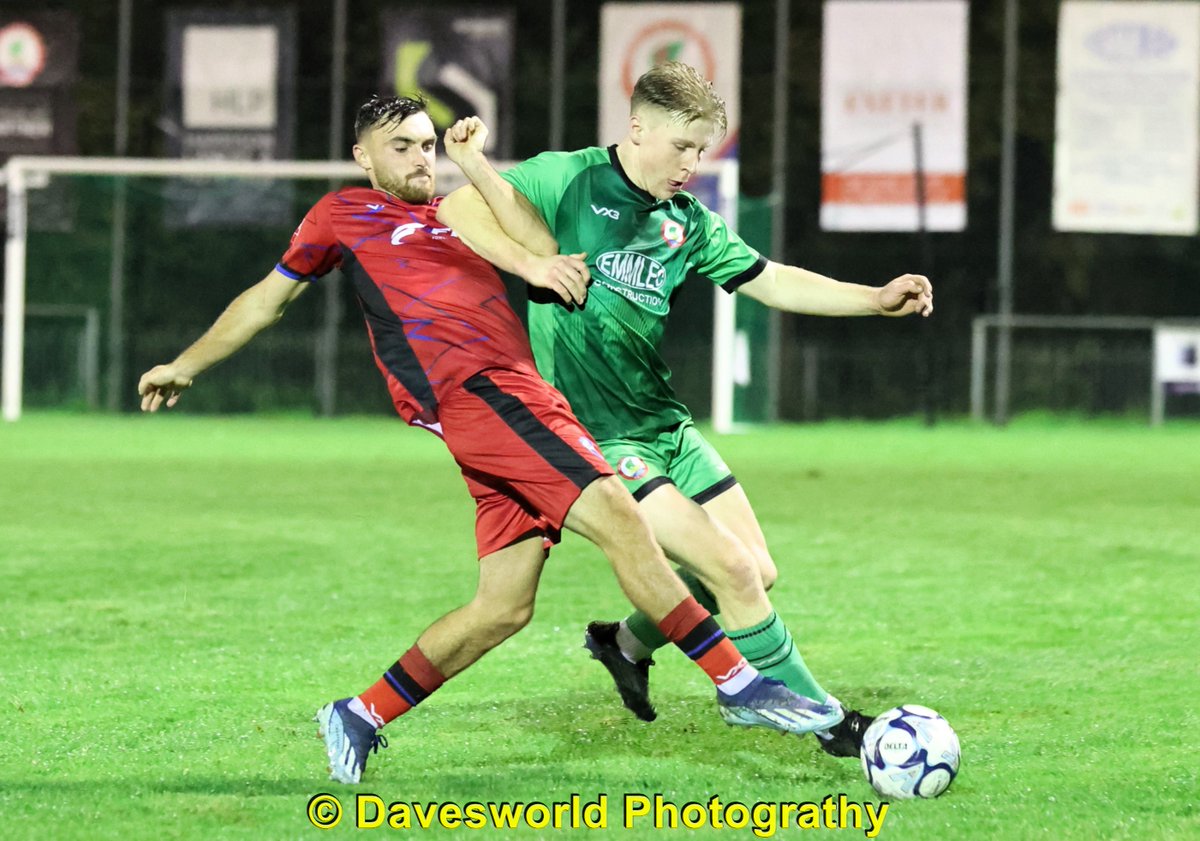 Bumper match report and match photos Sidmouth Town V Brixham AFC 

davesworld.proboards.com/thread/1288/si…