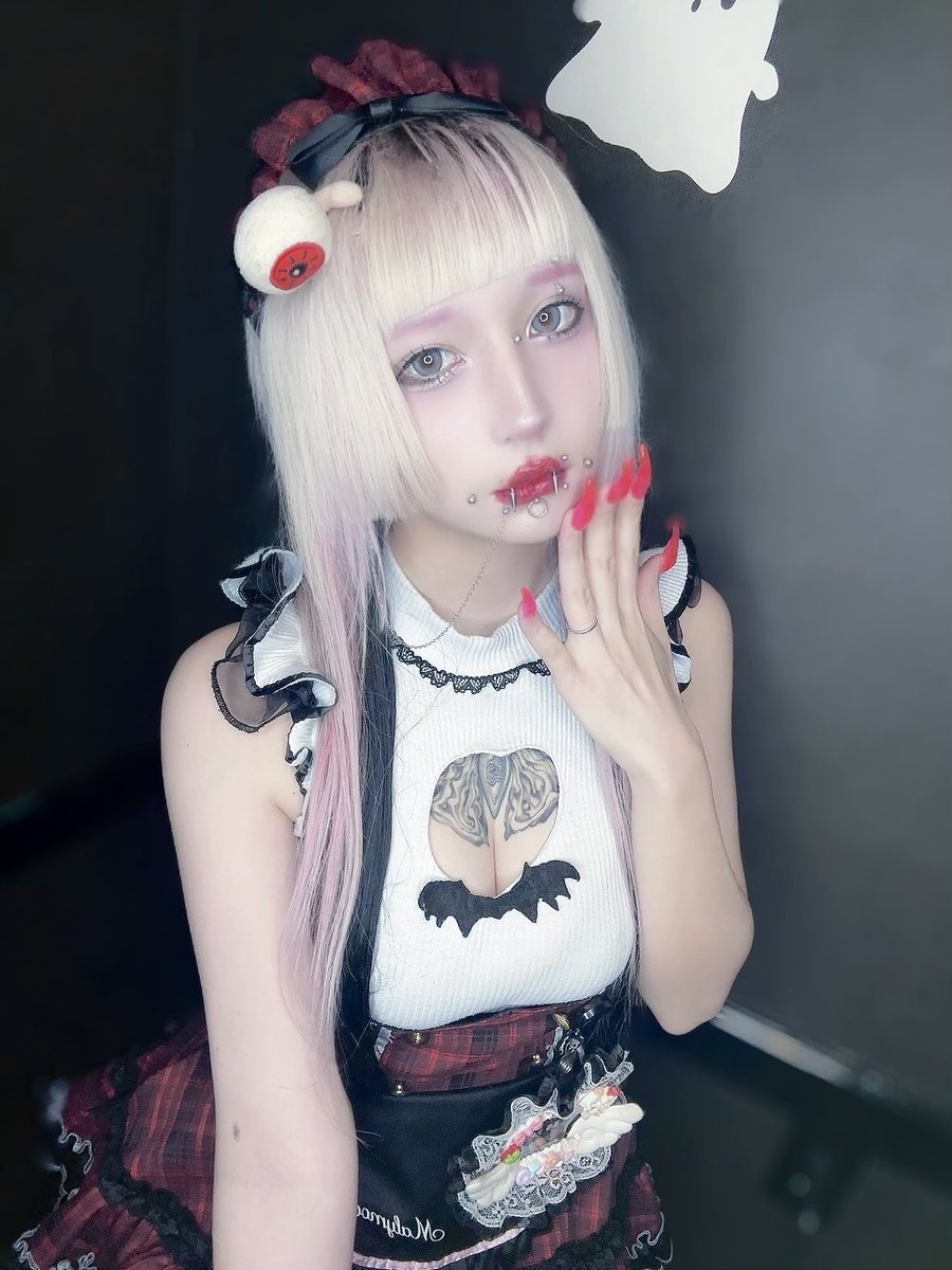 ぴあいん👻
推しの特典配布してるぽくて早くチェンソーマンの映画見に行きたい〜🥲もうみた〜？
今日もご帰城おまちしておる！
#でぃすとぴあ