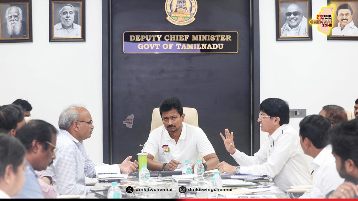 dmkitwchennai's tweet photo. மாண்புமிகு துணை முதல்வர் @Udhaystalin அவர்கள், #NEMonSoon கனமழை தொடர்பாக ஆய்வுகளை மேற்கொண்டு,

பழுதடையும் சாலைகளை உடனுக்குடன் சரி செய்ய, மின்சார பாக்ஸ்கள், கேபிள்களை பராமரிக்க அதிகாரிகளை அறிவுறுத்தினார்.

#DyCMUdhay 
#ChennaiZoneDMKITwing #ChennaiRains https://t.co/FOiQziFWPR