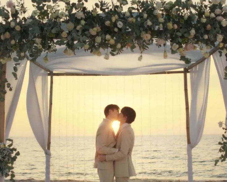 PPayuxx's tweet image. ⠀⠀
⠀   ㅤ                      —— ❣
   ㅤ   ㅤ   mi omega, mi príncipe Sol. 🌞