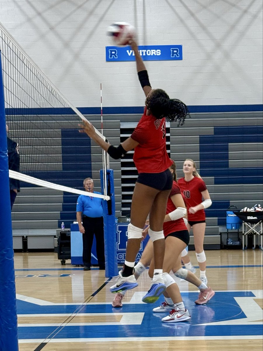 🏐❤️Our Volleyball team pulled out an amazing and incredibly emotional WIN for Day 2 of the State Competition.  

They play again today at 9:30 Central. Wherever you are cheer loud for this team and their coaches. We want them to know that all of Signal is cheering for them. ❤️