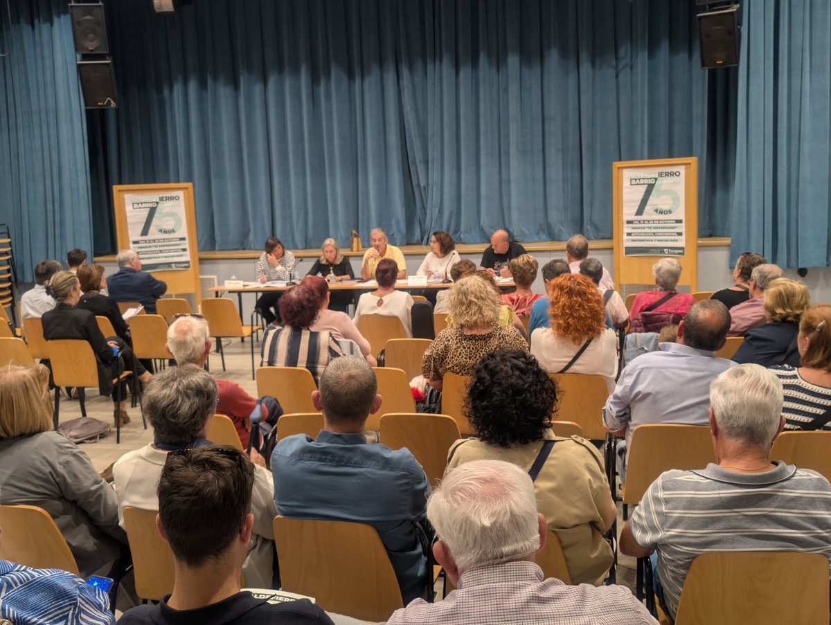 Un gusto acompañar a los vecinos y vecinas de Valdefierro en la celebración del 75 aniversario de su origen como barrio. 

Un barrio popular, combatívo y que hoy mismo sigue viviendo el abandono institucional y la falta de participación en las decisiones que les afectan.
🤗🤗