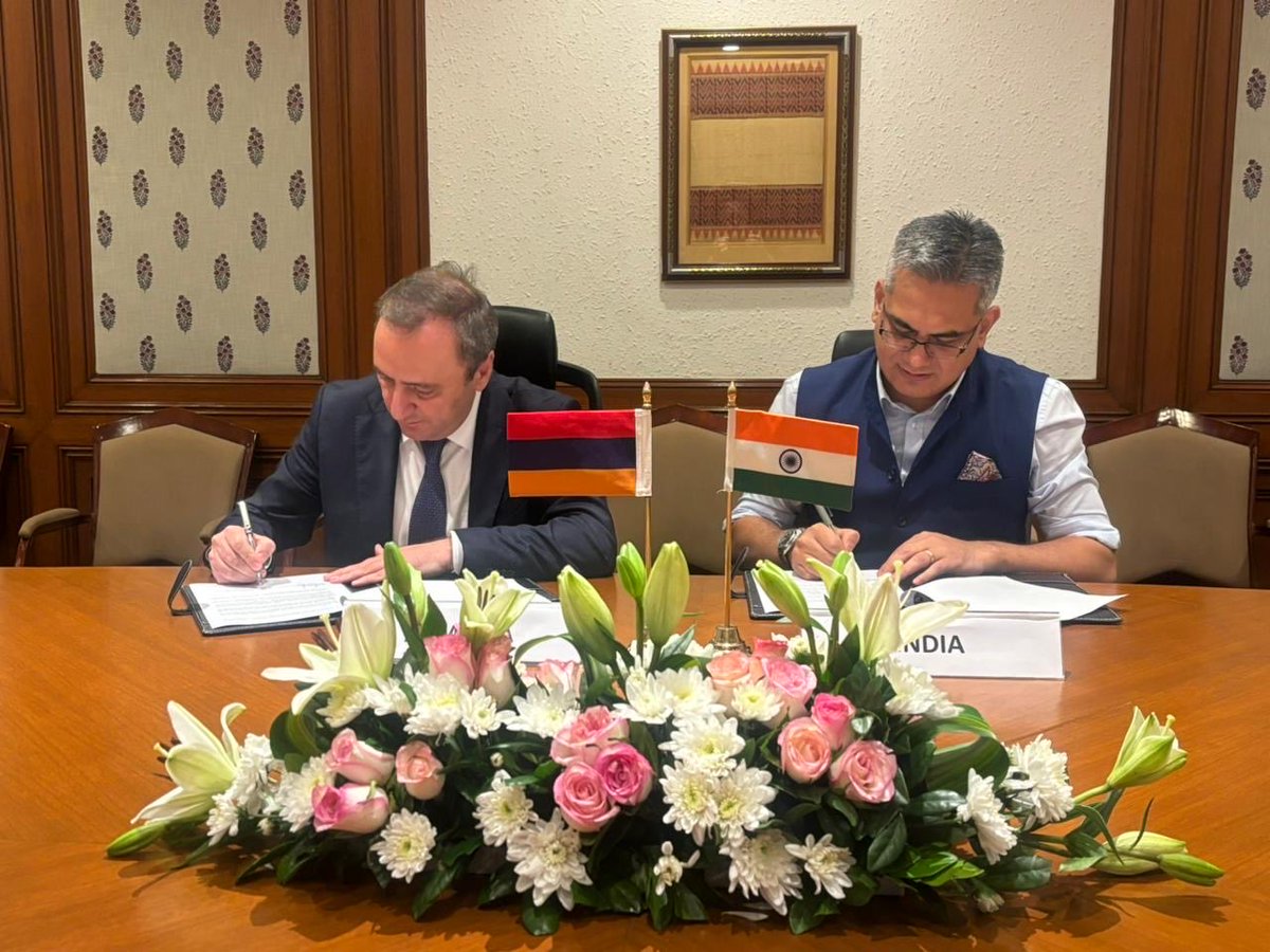 SpokespersonMoD's tweet photo. The Joint Working Group Meeting on Defence Cooperation between India and Armenia was held in Hyderabad today. Both countries exchanged views on bilateral defence cooperation, defence industrial collaboration amongst other issues of mutual interest in security domain.

The Indian delegation was led by Shri Vishwesh Negi, Joint Secretary (IC) and the Armenian delegation was led by Mr. Levon Ayvazyan, Head of Policy and International Military Cooperation Department, MoD of Armenia.
