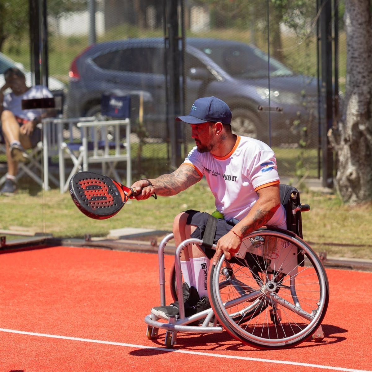 LOGRO HISTÓRICO DE CHUBUT EN PADEL ADAPTADO: ¡GRANDE, GONZA! 🏆 

Felicito a Gonzalo Germillac que hizo historia por duplicado para el deporte chubutense: no sólo fue el primer jugador en la historia en representar a nuestra provincia en padel adaptado, sino que se consagró