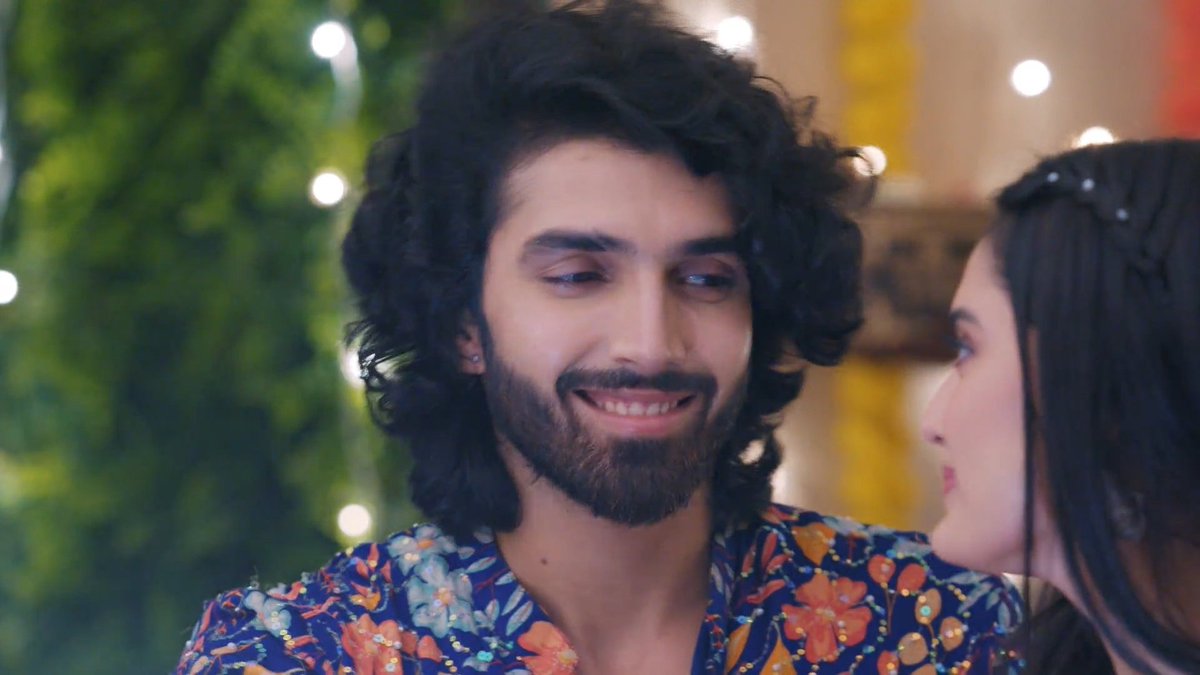 anandhivenkat4's tweet image. Our beautiful and happy Rageet🎇🥹💕
#BharatAhlawat #AyushiKhurana
#AyuRat #RaghavSuryavanshi
#ReetSuryavanshi #Rageet 
#JaaneAnjaaneHumMile #JAHM