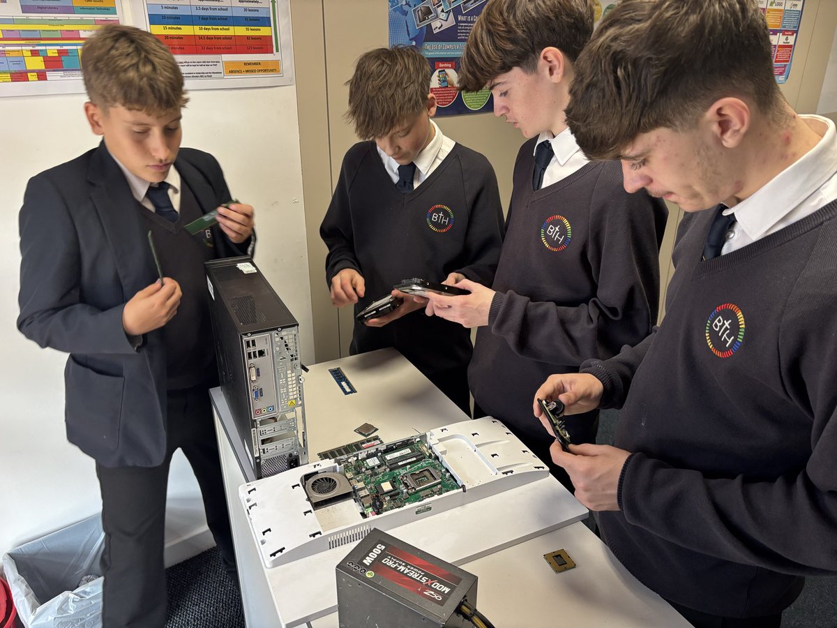 MrONeillcompsci's tweet image. Today the @bthcc_college year 10 students spent some time exploring the different components of a computer systems as they begin their new AQA module 3.4 Computer Systems 💻