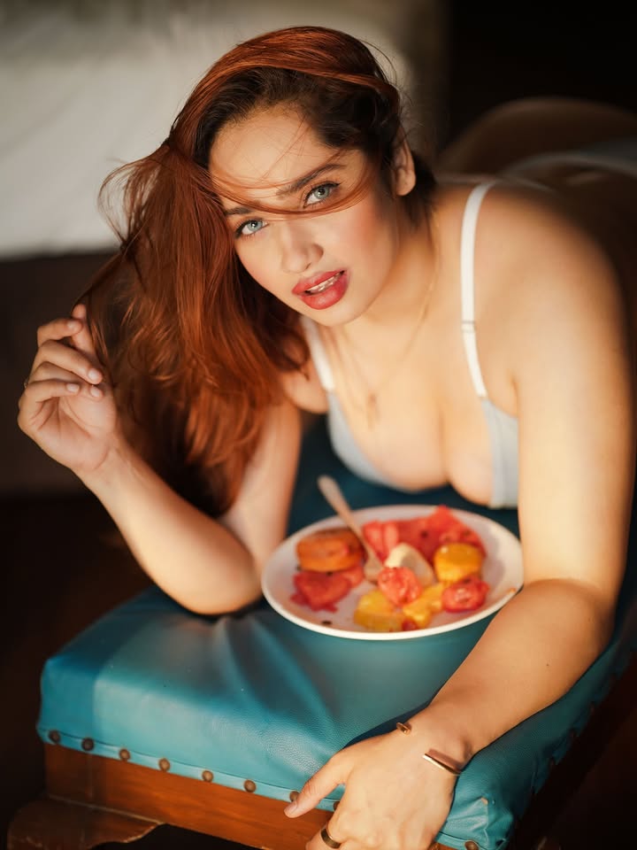 lily_baile28534's tweet photo. "Fruitier than your fantasies๐๐๐"
@beyondboundariesproduction_
#photography #portrait #indoor #fyp #explpre #aditimistry https://t.co/3eDFpps57R