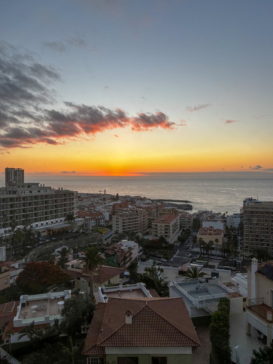 posetavalise's tweet image. Souvenirs de cet été, à Tenerife 🇪🇸🧡