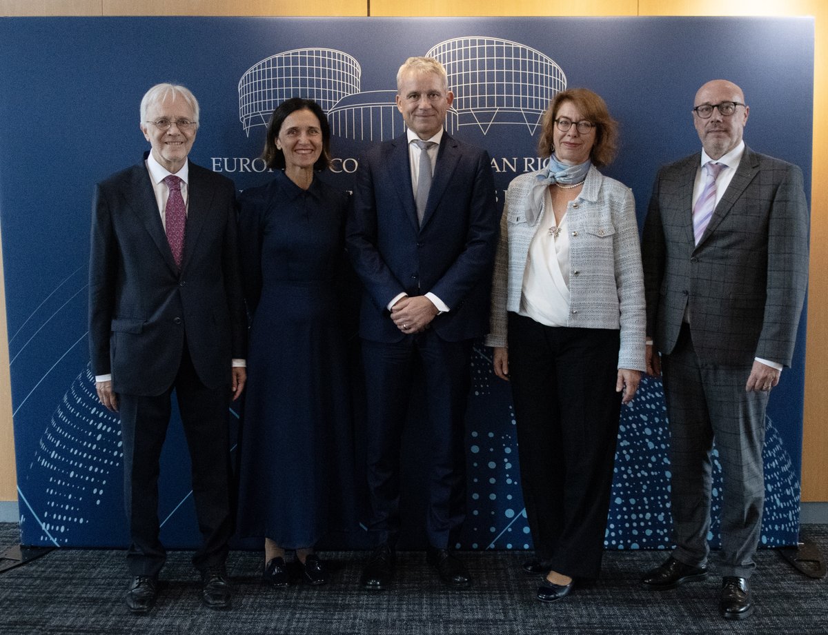 Head of Switzerland’s Federal Department of Justice and Police Visits the Court
echr.coe.int/w/head-of-swit…
---
Visite à la Cour du chef du Département fédéral de justice et police de la Suisse
echr.coe.int/fr/w/head-of-s…