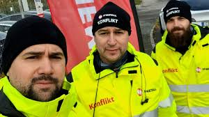 Nossnahojfiel1's tweet image. IFMetalls medlemmar lämnar @ifmetall ! 

Sämsta medlemsantalet i historien, nu under 300.000. Ett resultat av sänkta reallöner flera år i rad?

Tesla slår omsättningsrekord, fantastiskt kassaflöde, nu med en kassa på 400 miljarder.

Teslas personal jublar! @Tesla
