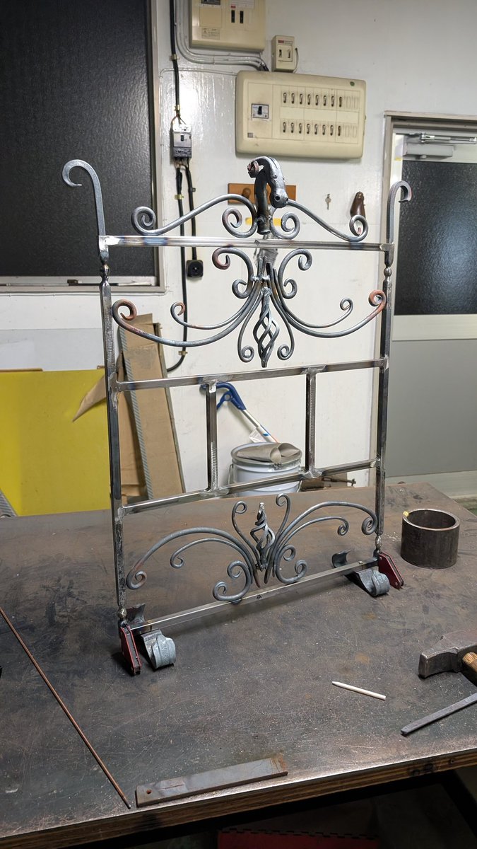 めちゃくちゃ忙しい仕事が落ち着いたので依頼の作業を再開しました。