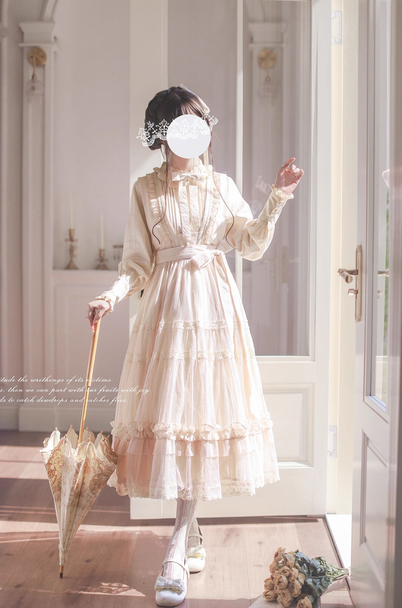 奏鳴曲を奏でる刺繍ジャンパースカートとフリルリボンブラウス 奏鳴曲を奏でる刺繍ジャンパースカートとフリルリボンブラウス