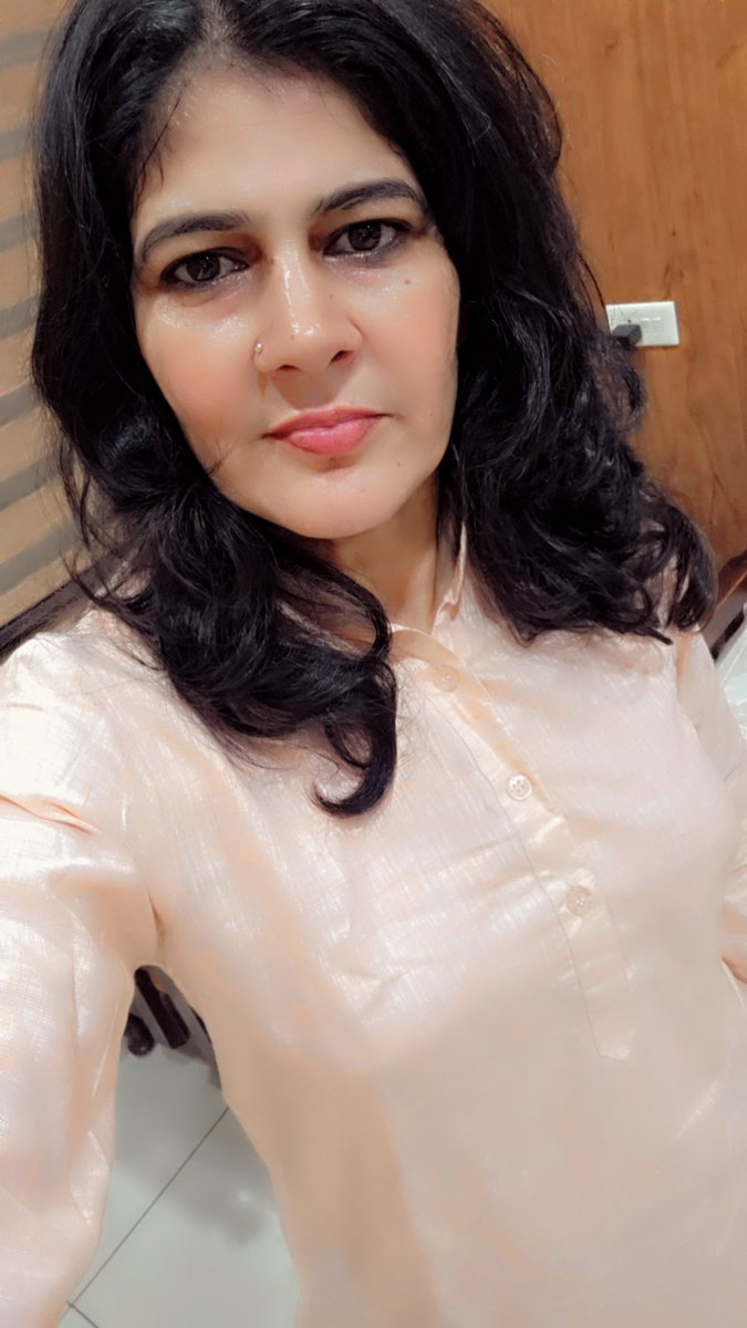 जीवन वही है जहाँ संघर्ष है, क्योंकि बिना संघर्ष के न तो सफलता मिलती है।
#GoodEvening
#राम_राम 🙏