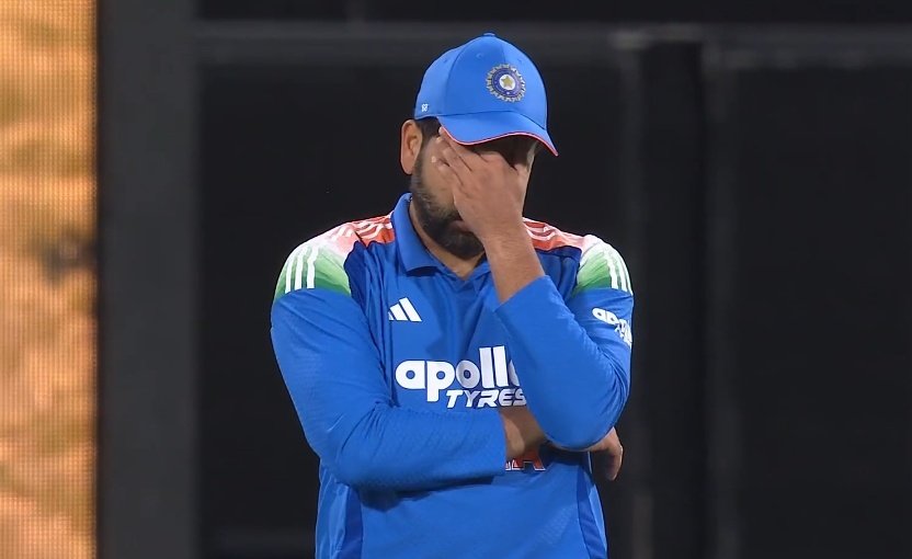 Captain Rohit Sharma would have easily won this series' 🥺❤️
He was unbeaten in ODIs as Captain but some egoistic coach and Fraud Selector out of his insecurity removed him from Captaincy 💔🥺
It hurts seeing idolo like this
#RohitSharma #INDvsAUS
