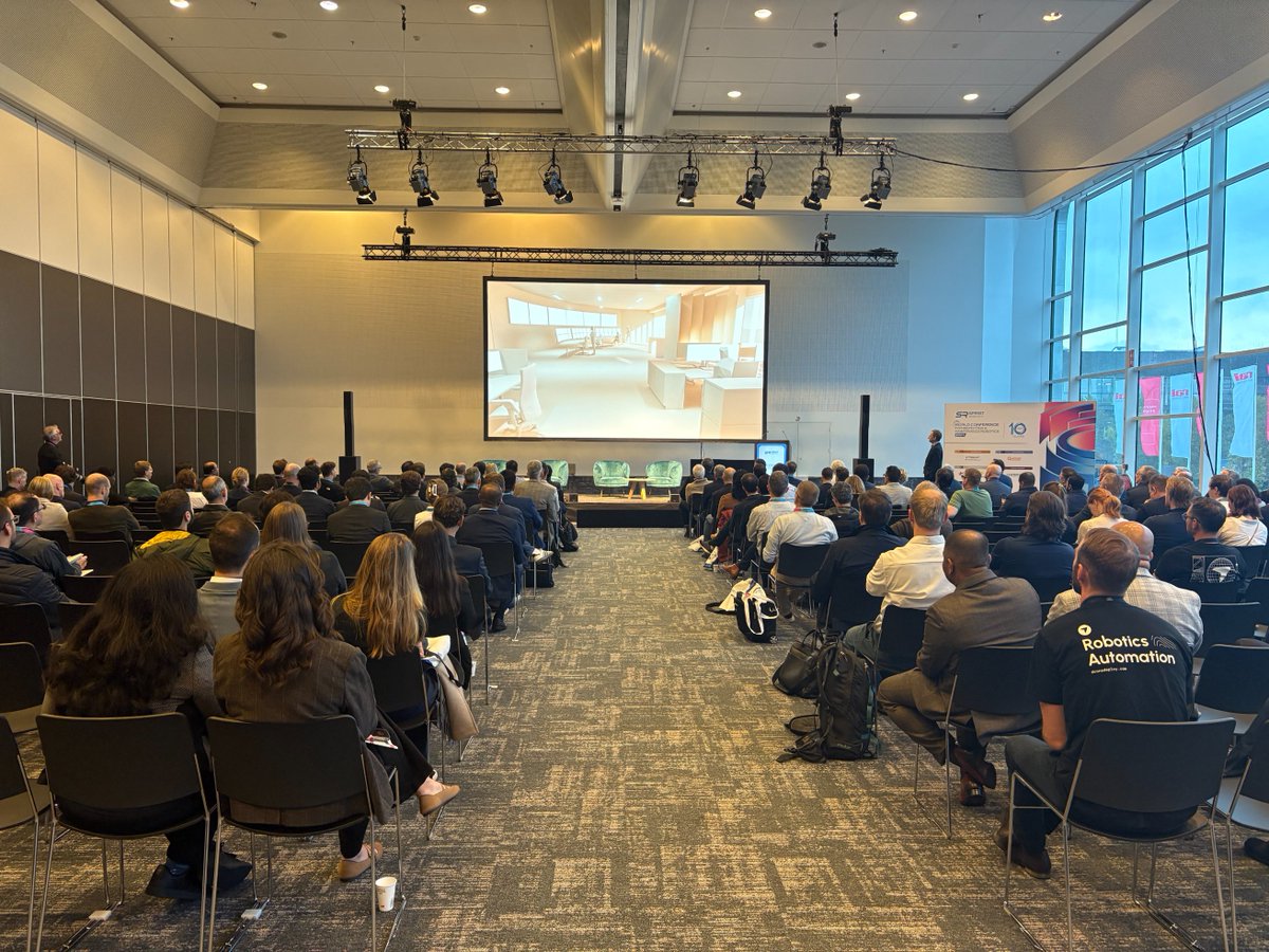 DeepRobotics_CN's tweet image. Deep connections at #SPRINTRobotics in Amsterdam 🤝
Engaging with industry experts to explore next-gen inspection & maintenance robotics — blending hardware, software, and real-world insight.
Building a smarter, safer ecosystem together.
#DeepRobotics #QuadrupedRobots #AI…