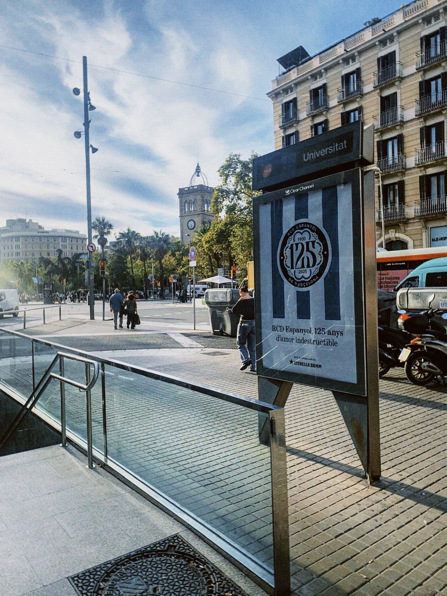 📍 On tot va començar.
<a href="/UniBarcelona/">Universitat de Barcelona</a> 🤍💙 
#GalaRCDE125