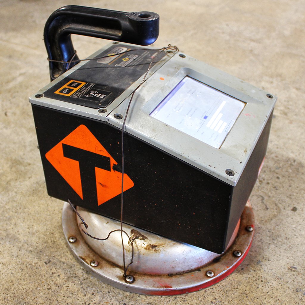 TransTechSystem's tweet image. Throwback to a few years ago when this poor #PQI380 was sent in with a coat hanger holding it together! 😬 Annual checkups are vital when dealing with precise instruments.
Schedule your service today! ➡️ bit.ly/TransTechCal
#TransTechSystems #AsphaltDensity #PQIService